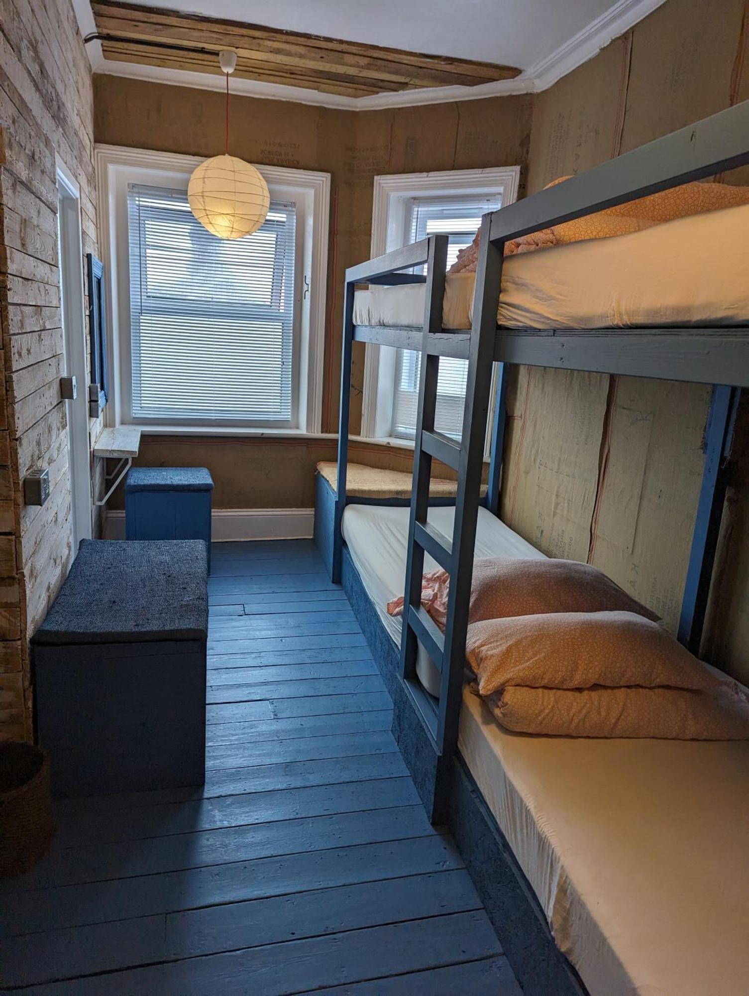 Hostel Bunkhouse *